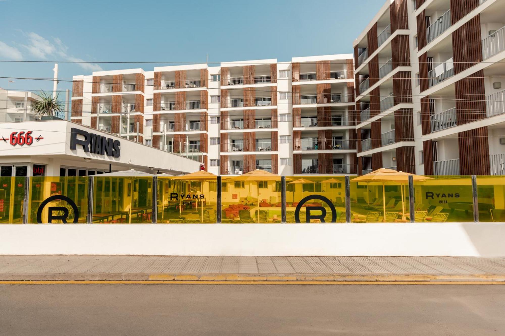 Ryans Ibiza Apartments - Only Adults Eksteriør bilde